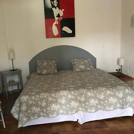 Chambre D'Hotes Le Cedre 阿普特 外观 照片